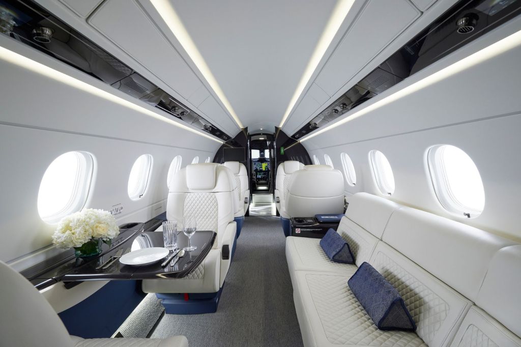 Praetor 600 business jet couch photo.