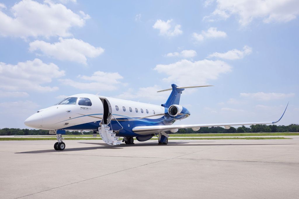 Praetor 600 business jet exterior photo.
